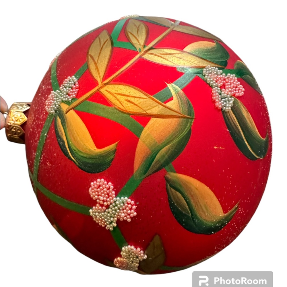 “Mistletoe Sphere” Holiday Christmas Ornament - Smith & Hawken - Hand Painted